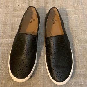 Susina women’s size 13 slip on sneaker